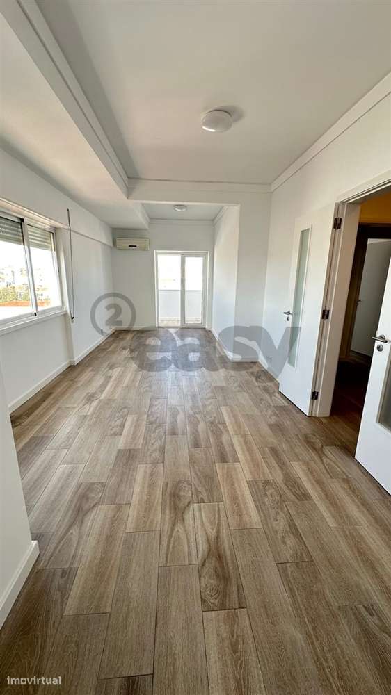 Apartamento T3 Remodelado a estrear em Beja - Grande imagem: 2/23