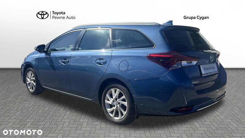 Toyota Auris - 4