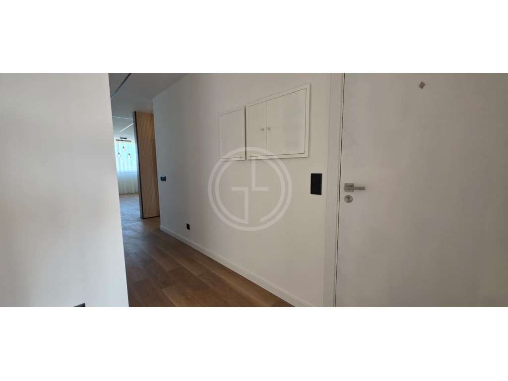 Apartamento T3 Renovado localizado em Loulé-16