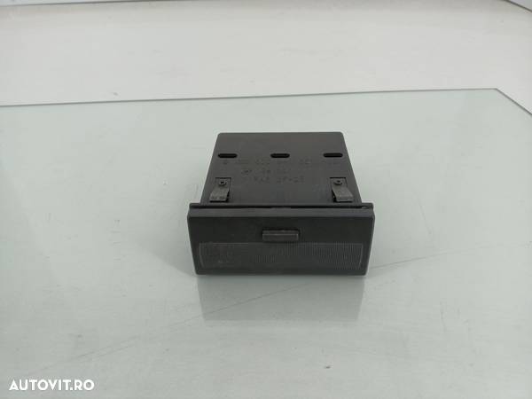 Sertar bord Audi A4 B5 ADP / AHL 1.6i 1994-2000  8D0941561 - 1