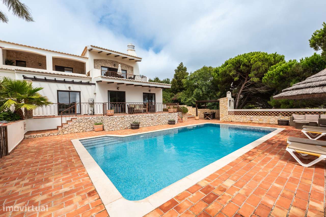Villa com frente ao golfe e vista para o mar e piscina privada no Sant-14