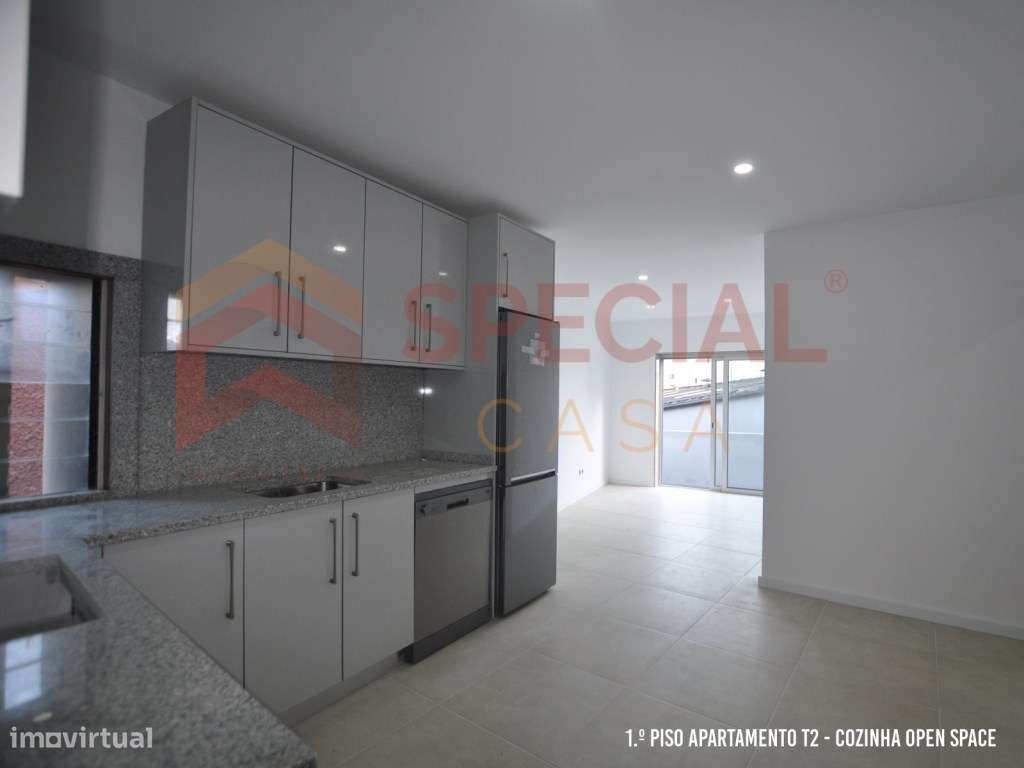 Moradia + Armazém no Centro de Avintes-9