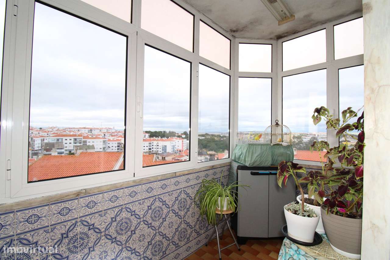 Apartamento T2 Amora - Seixal-13