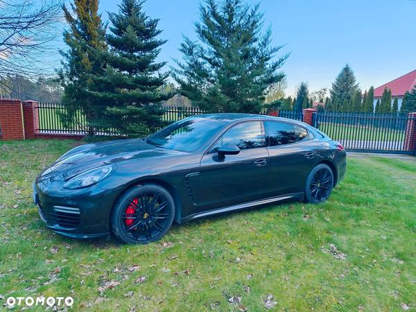 Porsche Panamera Turbo PDK - 1