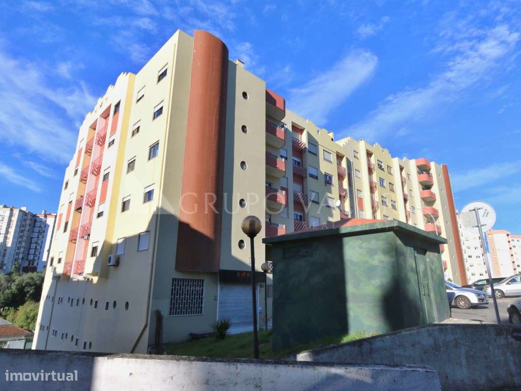 Apartamento T3 em Queluz-27