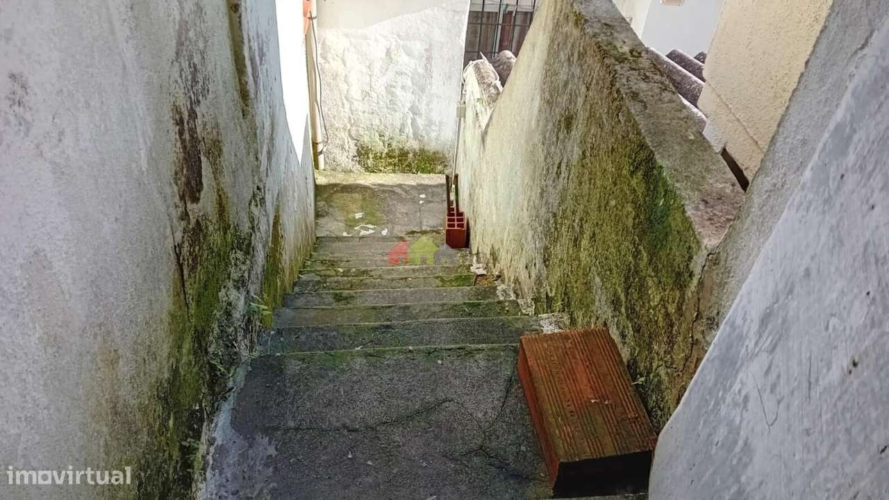 Moradia T4 térrea com anexos na Varzinha - Setúbal-25