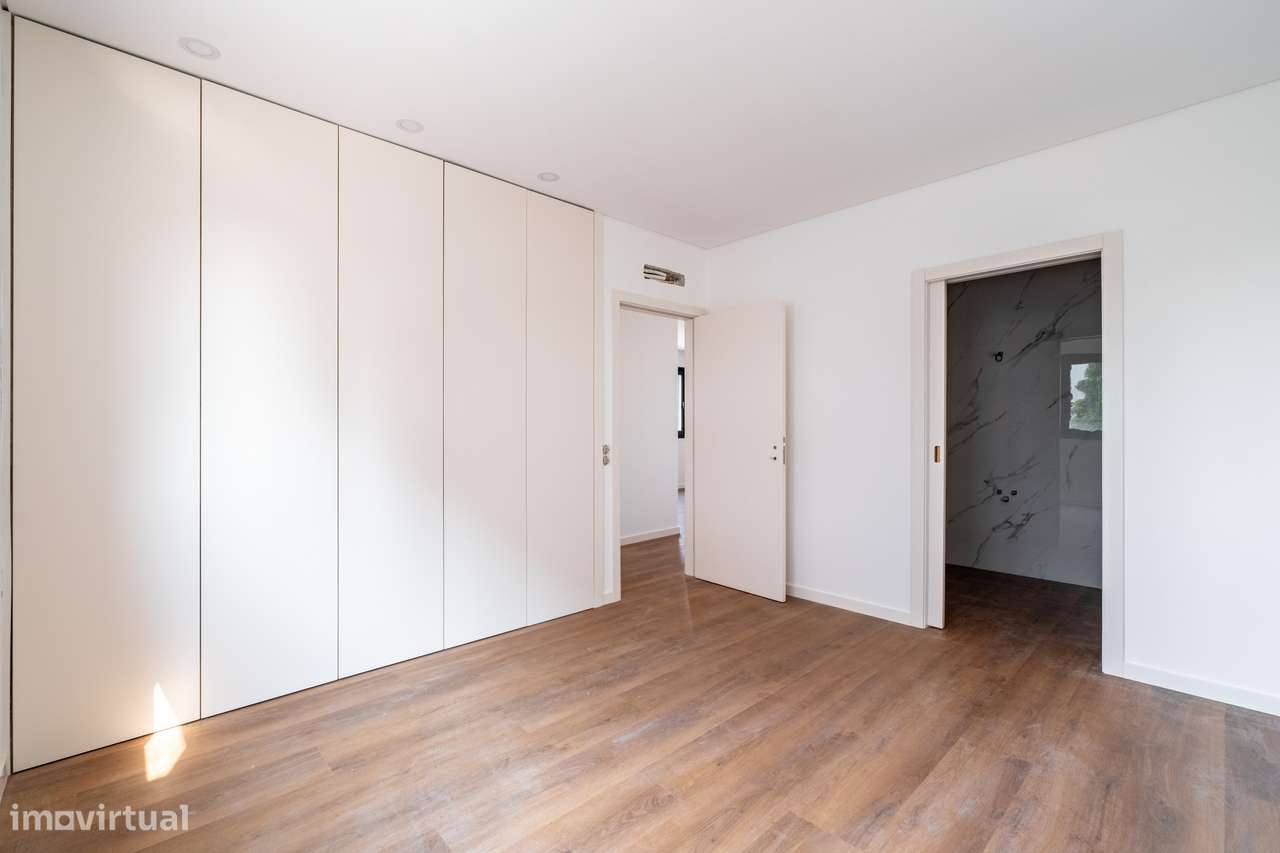 Andar-moradia T2 totalmente remodelado no centro de Valbom - Gondomar-14
