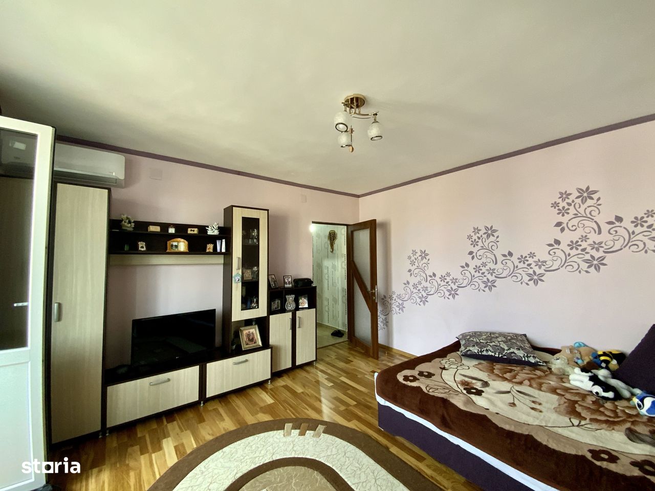 Apartament de vanzare cu 2 camere - mobilat si utilat