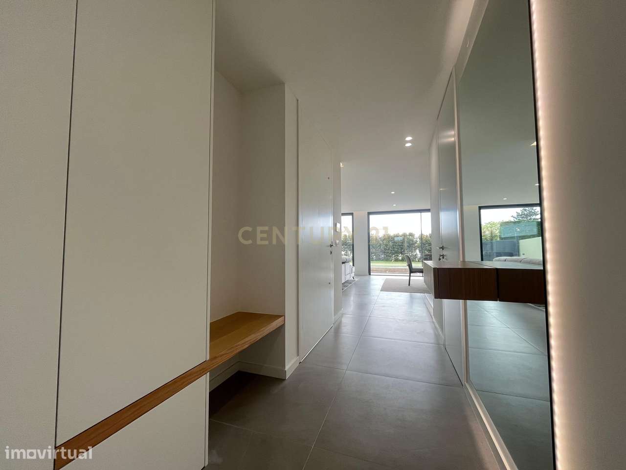 Moradia Contemporânea de Luxo em Azurara | Elegância, Privacidade e Di-57