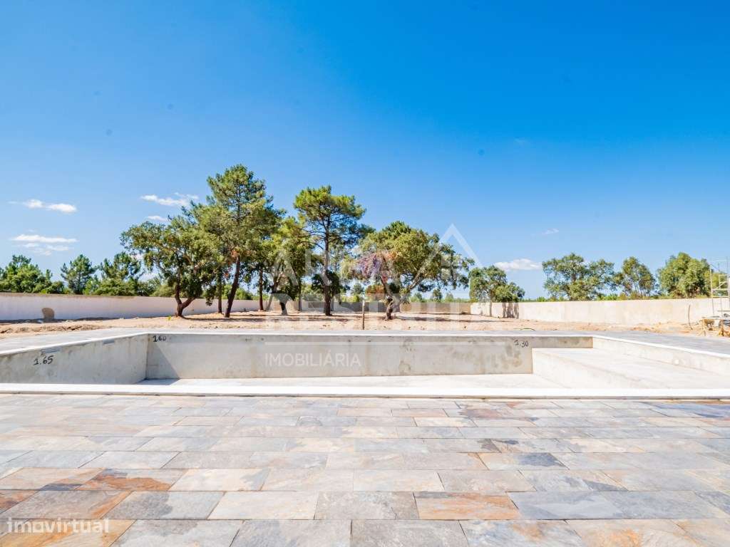 FANTASTICA MORADIA T5 COM PISCINA EM LOTE DE 5239M2 EM VILA AMELIA ... - Grande imagem: 5/60