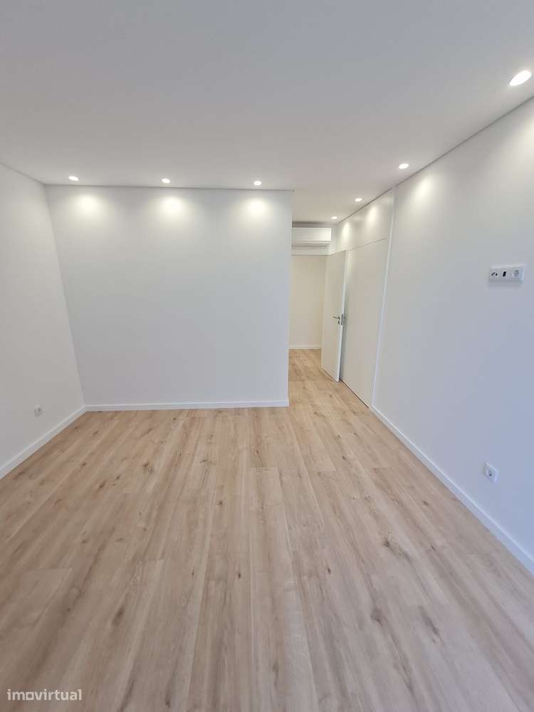 T3 novo junto ao Palácio do Gelo - Grande imagem: 4/20