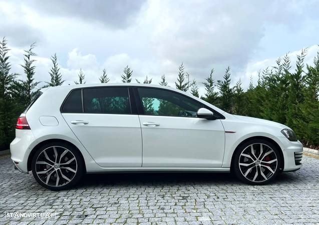 VW Golf 2.0 GTI DSG - 7