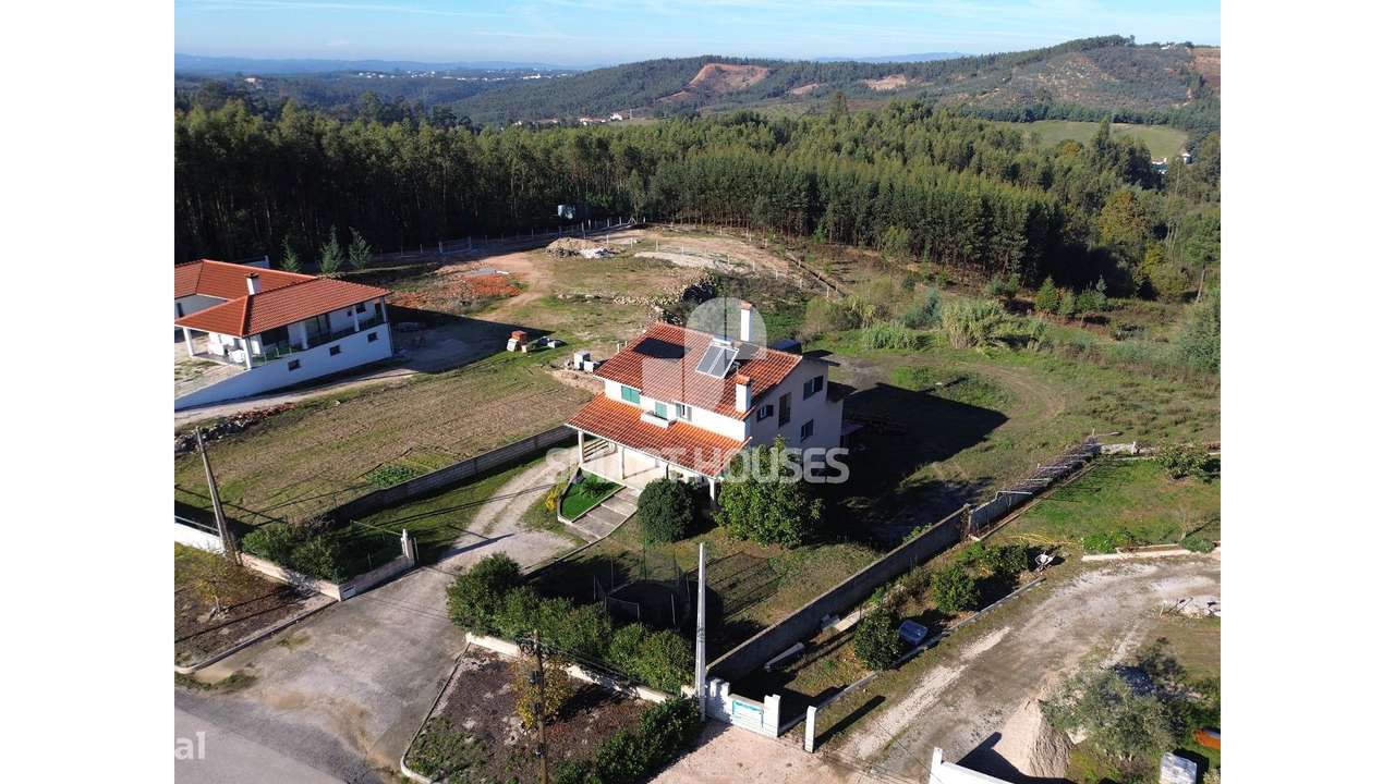 Moradia T4 Poços c/ terreno-44