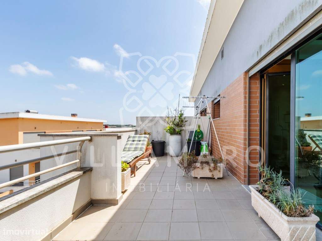 Apartamento T4 Duplex | Condomínio Fechado | São Pedro da Cadeira-28