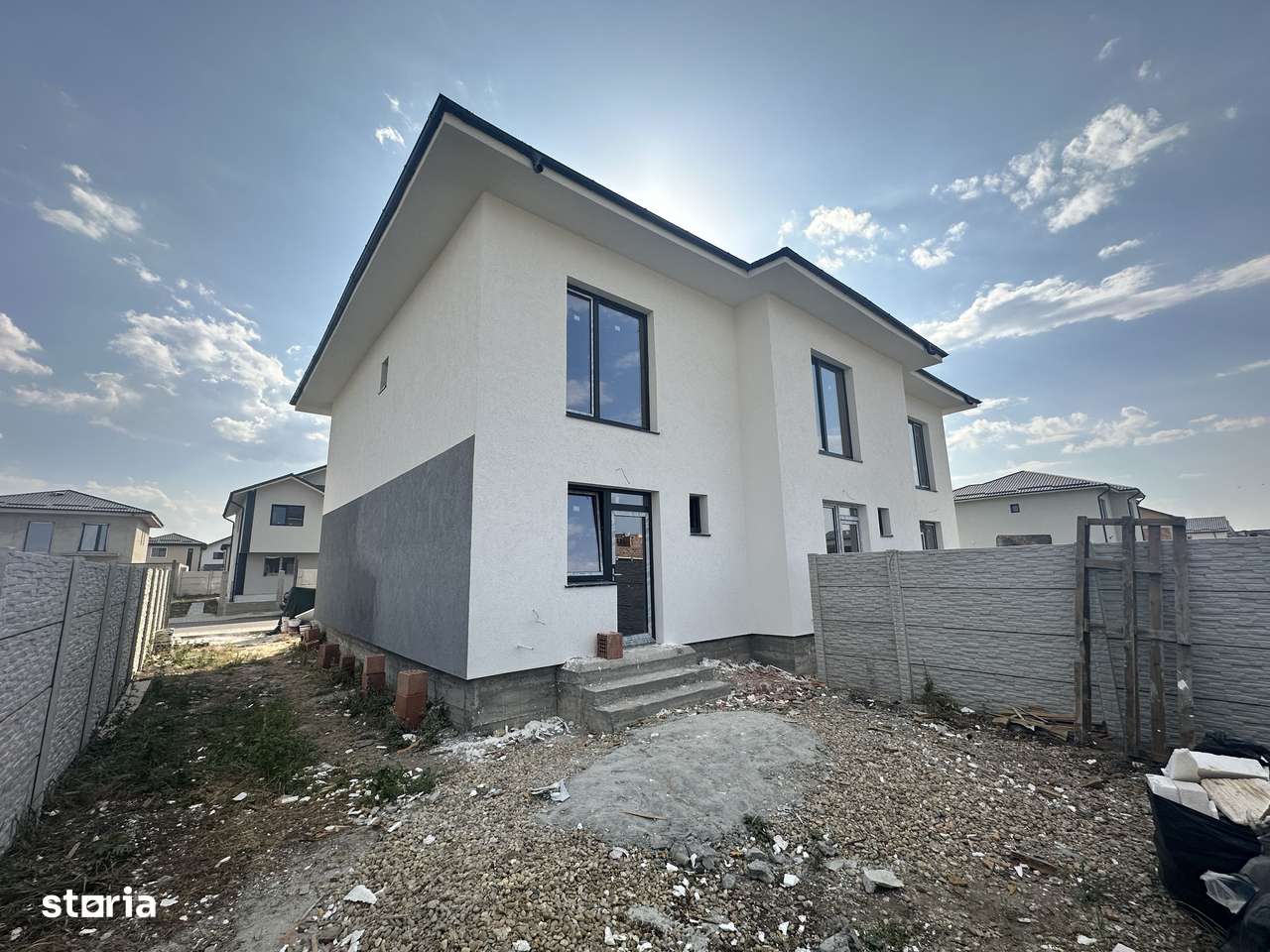 CASA - RATE LA DEZVOLTATOR PE 5 ANI, TOATE UTILITATILE, COMISION 0% - Imagine principală: 2/9