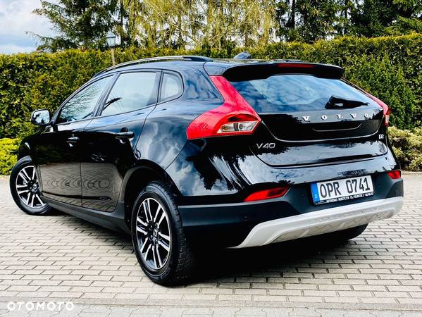 Volvo V40 Cross Country D2 Geartronic Momentum - 4