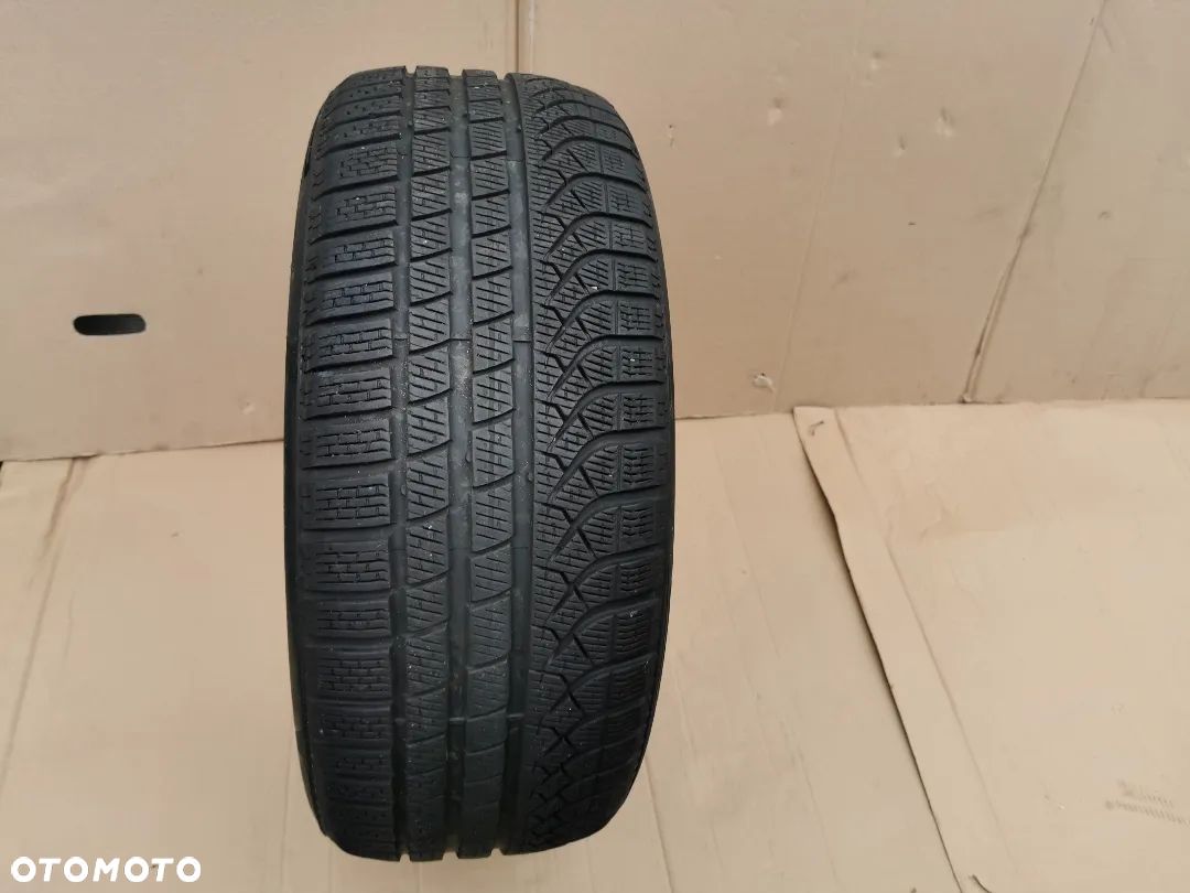 PIRELLI P ZERO WINTER 245.45.20 - 1