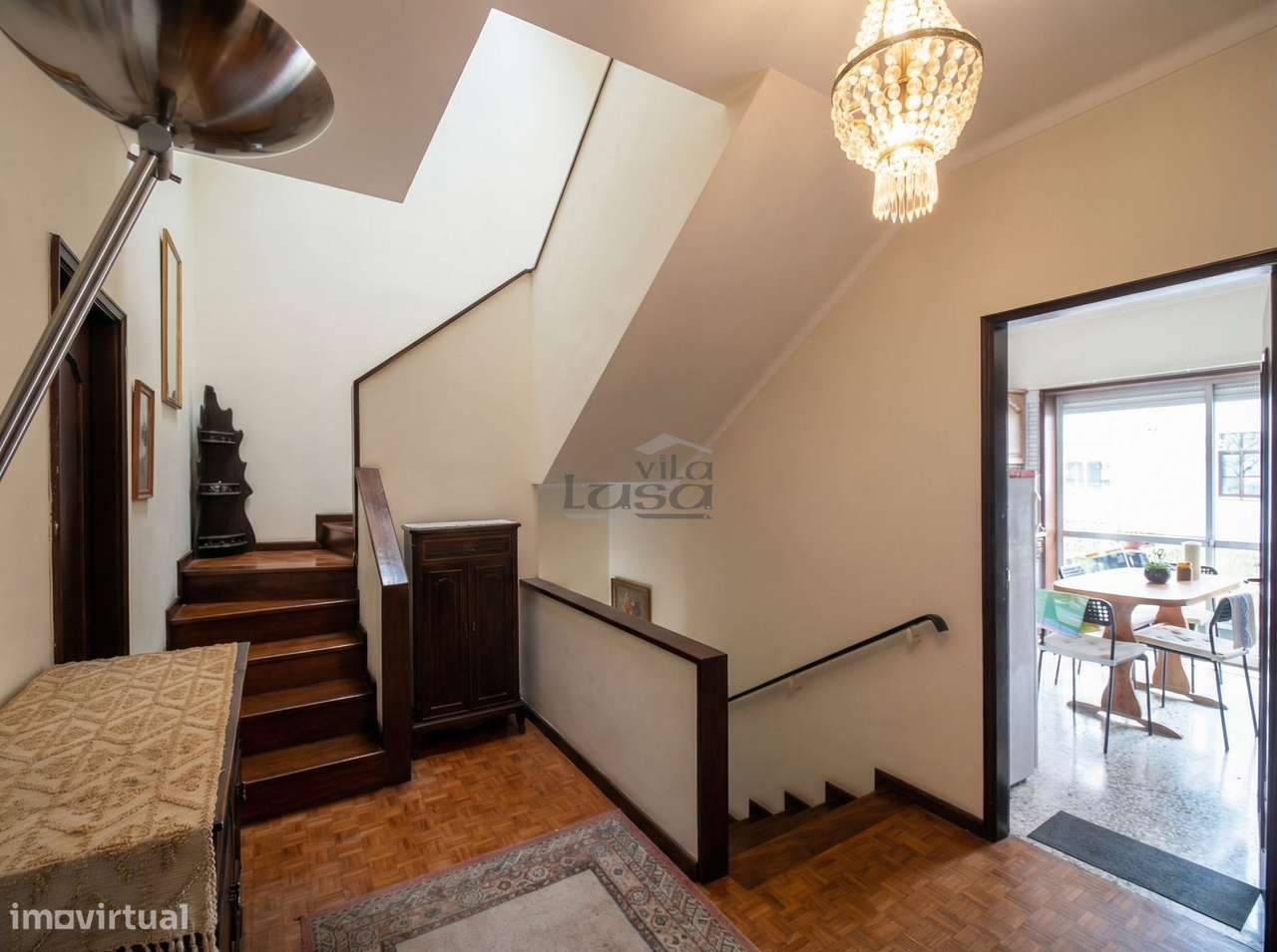 Moradia T4 Carvalhido, 2 garagens e pequeno quintal - Grande imagem: 4/14