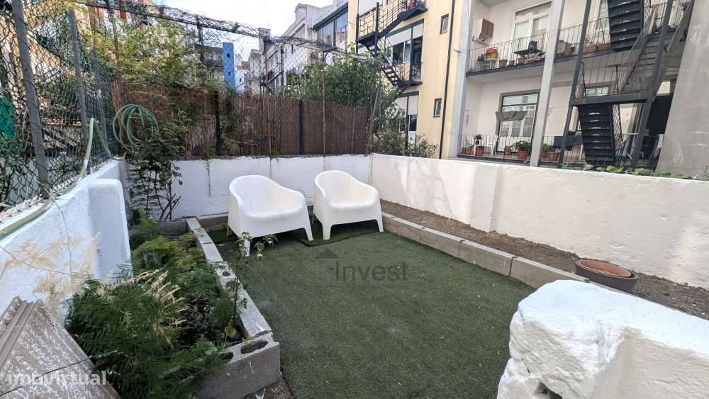 Apartamento T2 mobilado com terraço junto ao metro dos Anjos - Grande imagem: 5/19