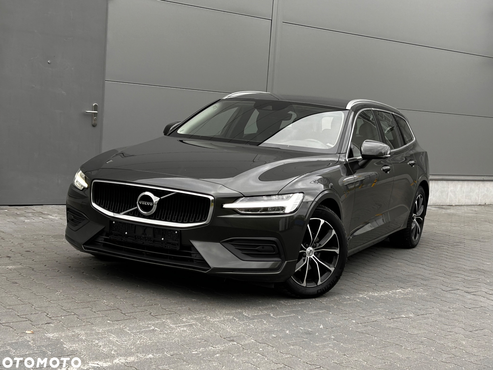 Volvo V60 D3 Momentum - 12