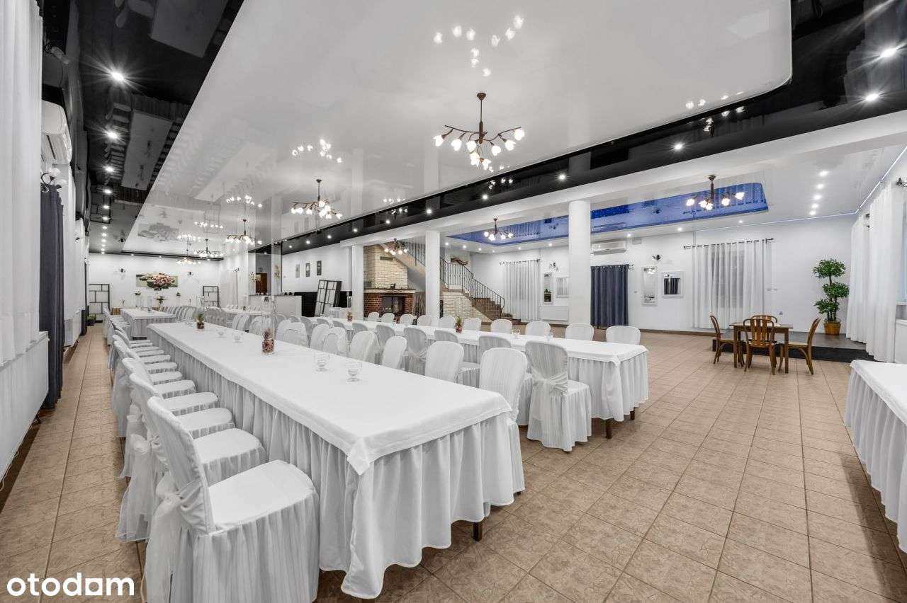 Duży budynek wielofunkcyjny w Łomiankach-4