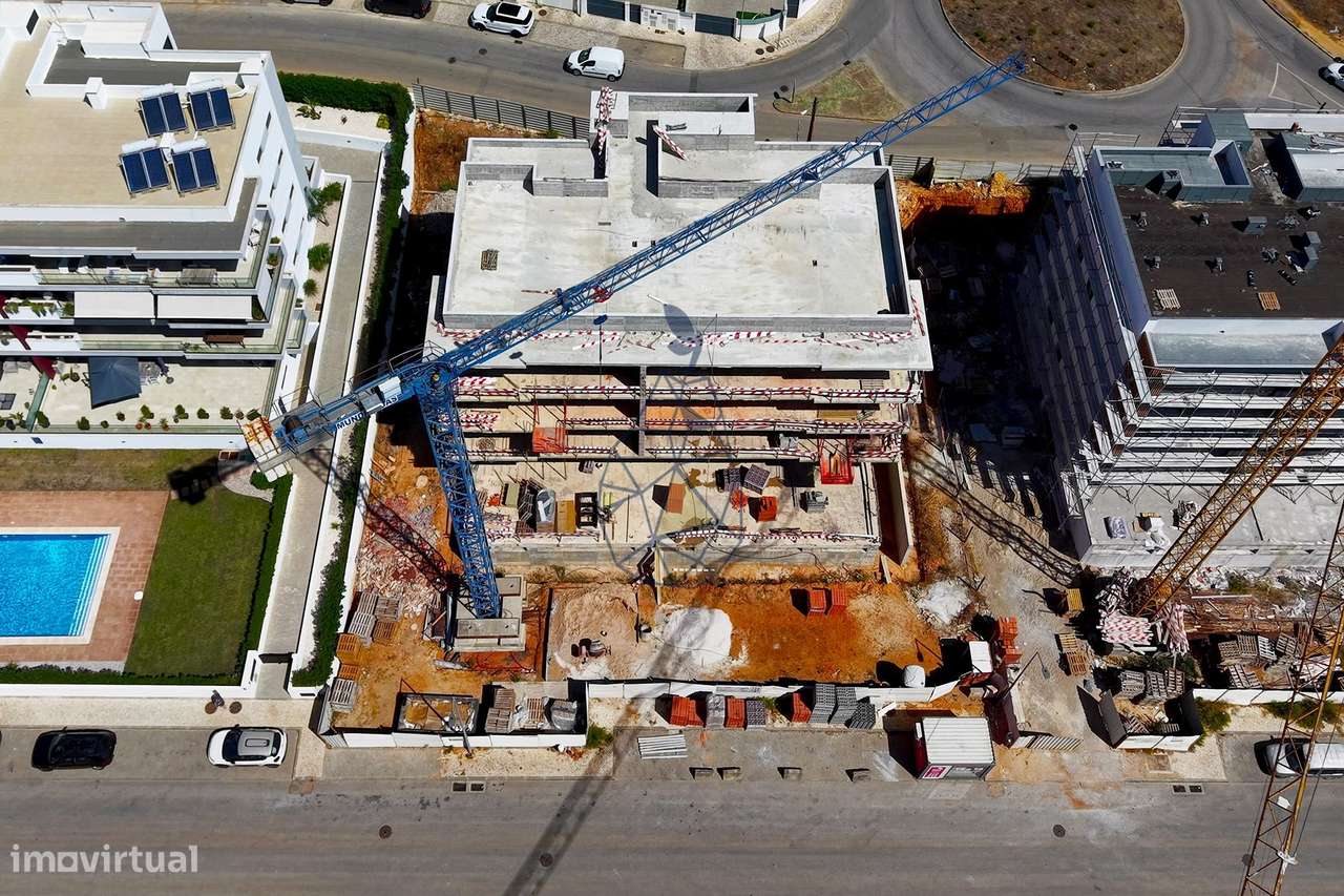 Apartamento T2 em construção com Garagem e Piscina - Portimão-19