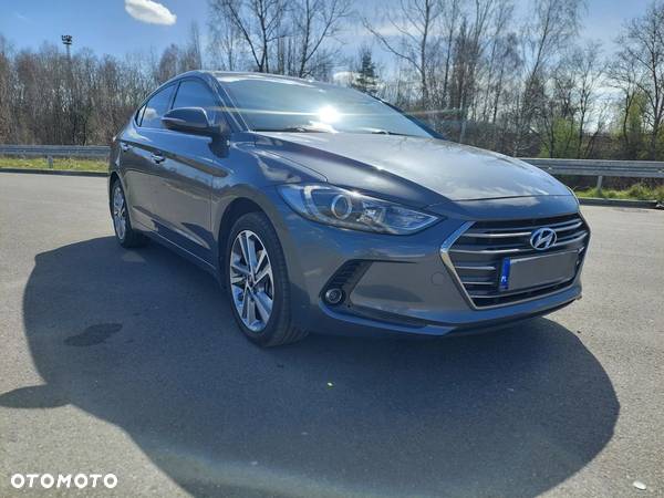 Hyundai Elantra 1.6 Comfort - 3