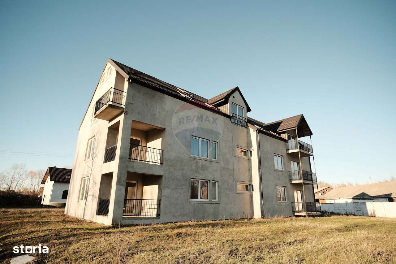 De vanzare bloc la gri format din 9 apartamente-4