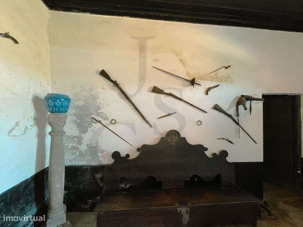Casa Senhorial Brasonada do Século XVIII na Região do Douro-10