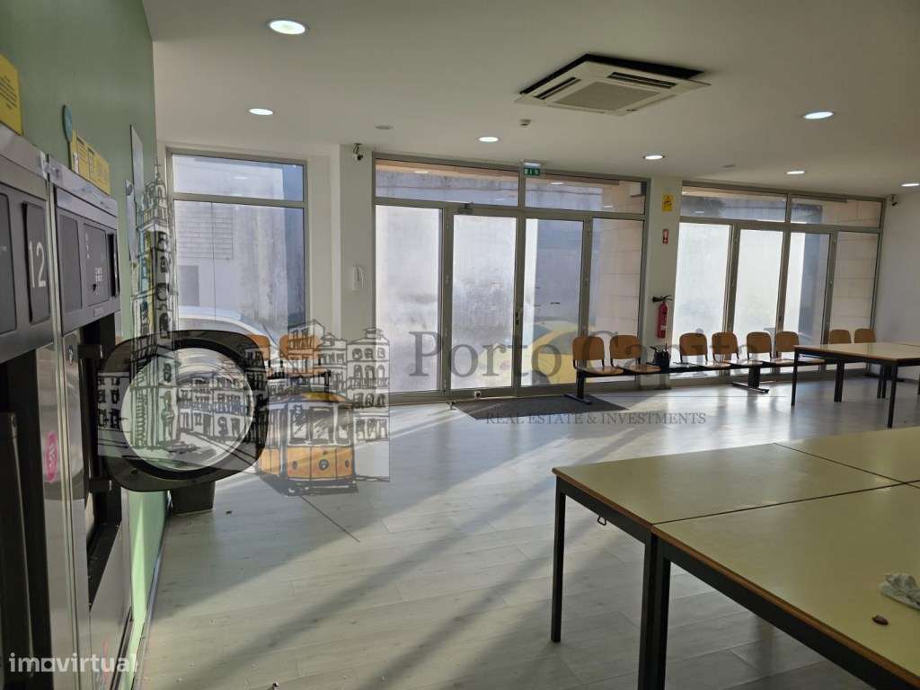 EXCELENTE LOJA AMPLA NO CENTRO HISTÓRICO DE LEÇA DA PALMEIRA - Exce... - Grande imagem: 4/20