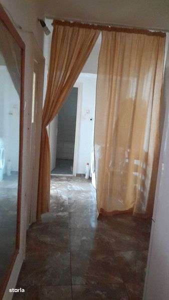 Vând apartament  cu 2 camere, decomandat, zona centru - Imagine principală: 5/5