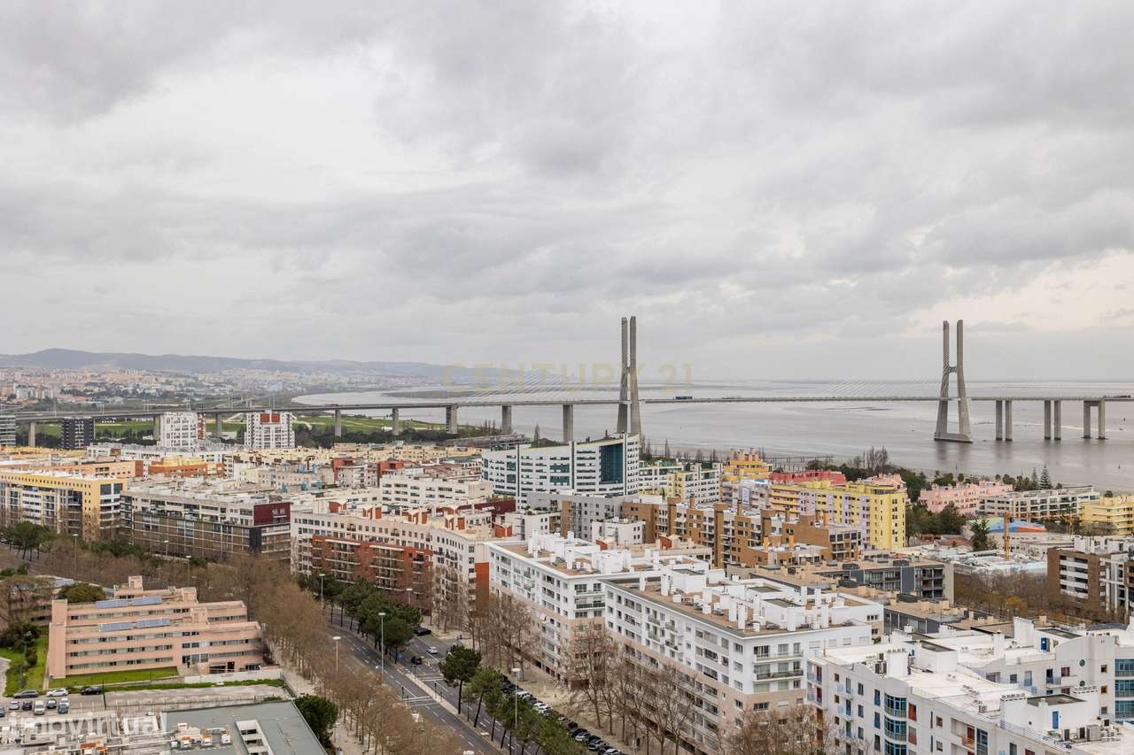 T0 com Vista no 22º Andar no Edifício Panoramic – Parque das Nações-11