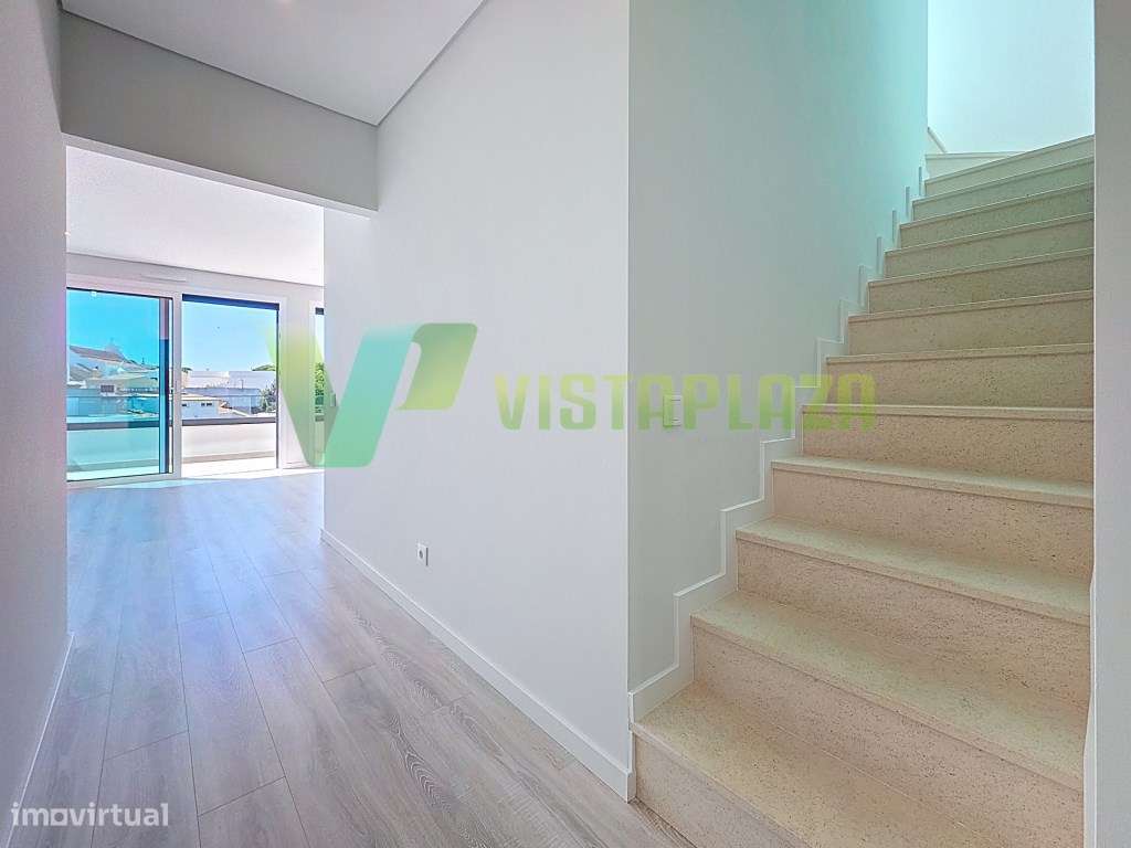 Apartamento T2 em Alvor com Terraço Privativo e Vista Ria de Alvor-22