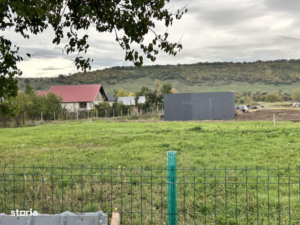 Vand  teren intravilan  2500 mp si hala  in Monariu .-4