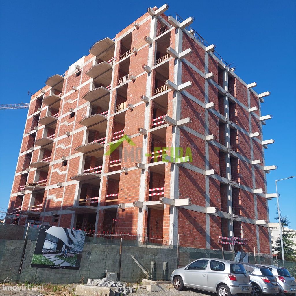 Apartamento T2 em construção, São João da Madeira