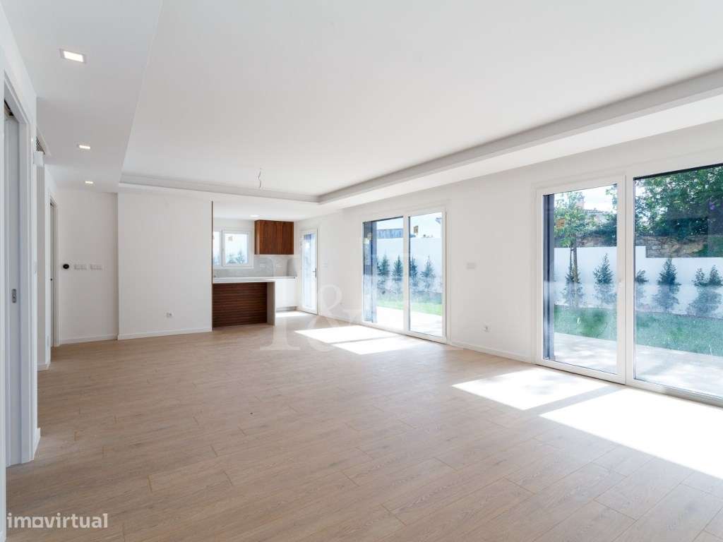 Moradia T4 com piscina e jardim em Alcabideche, Cascais - Grande imagem: 4/89