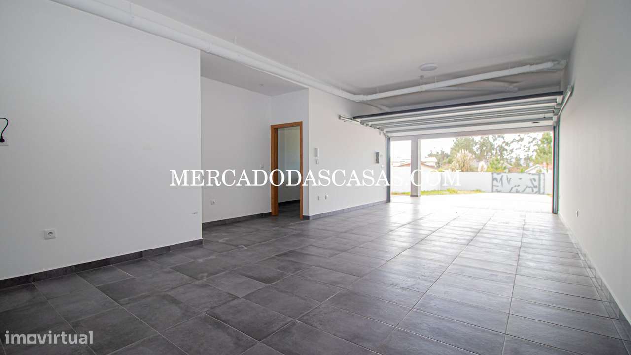 Moradia T3 em Lobão, muita luz e amplitude-15