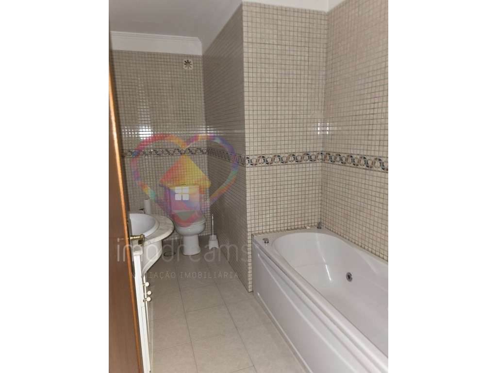 Apartamento T3 em Bom Retiro - Vila Franca de Xira-11