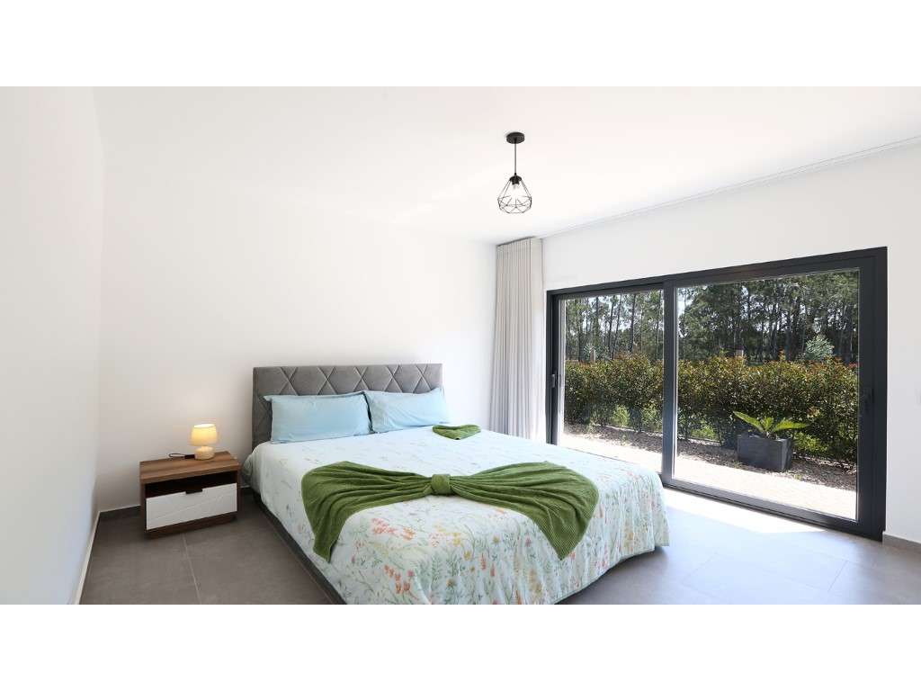 Moradia T4 Contemporânea com Piscina, Jardim e Excelente Localizaçã...-31