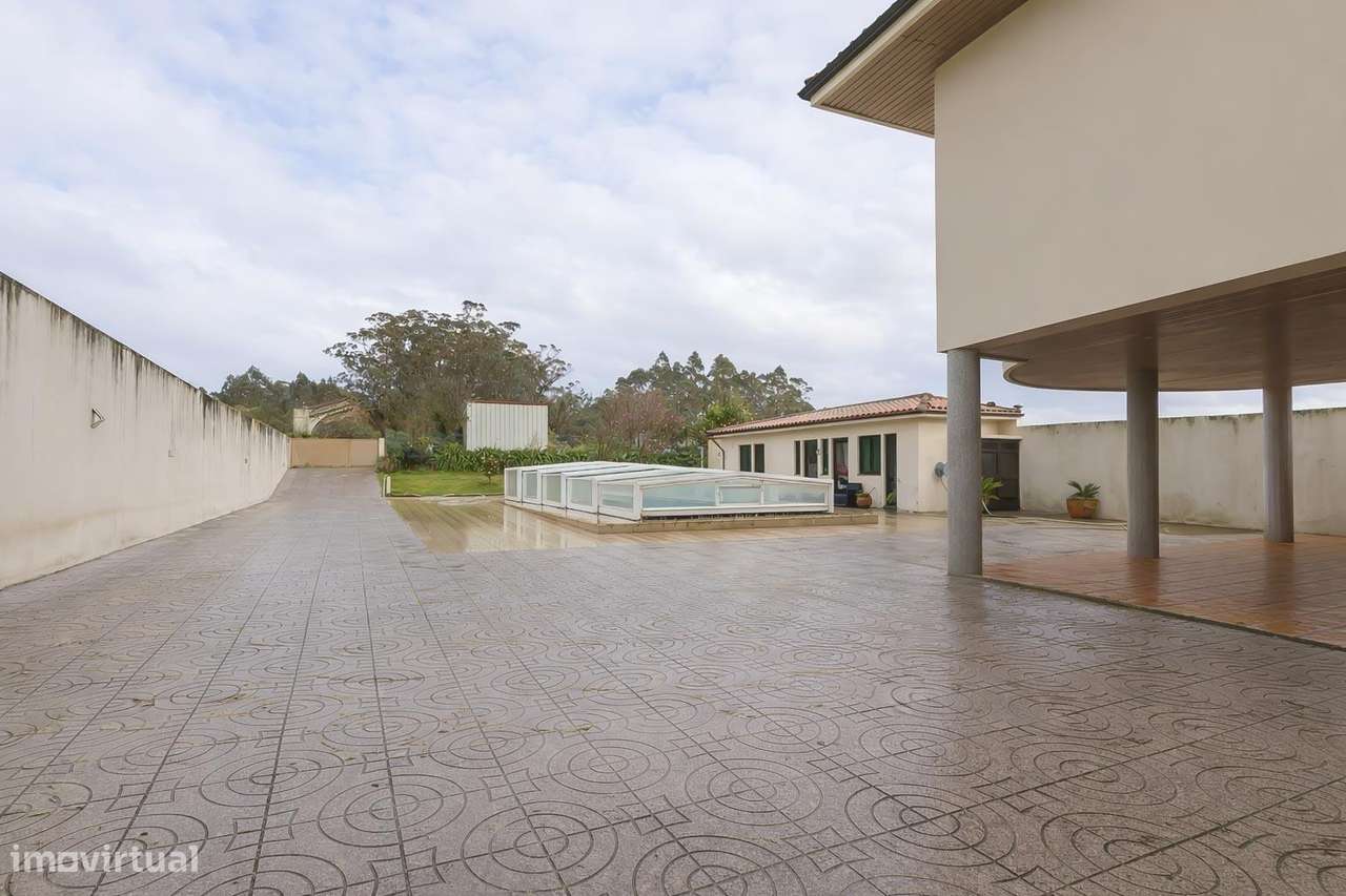 Moradia T4 exclusiva | Piscina| Zona Agrícola | Junto à Praia-48