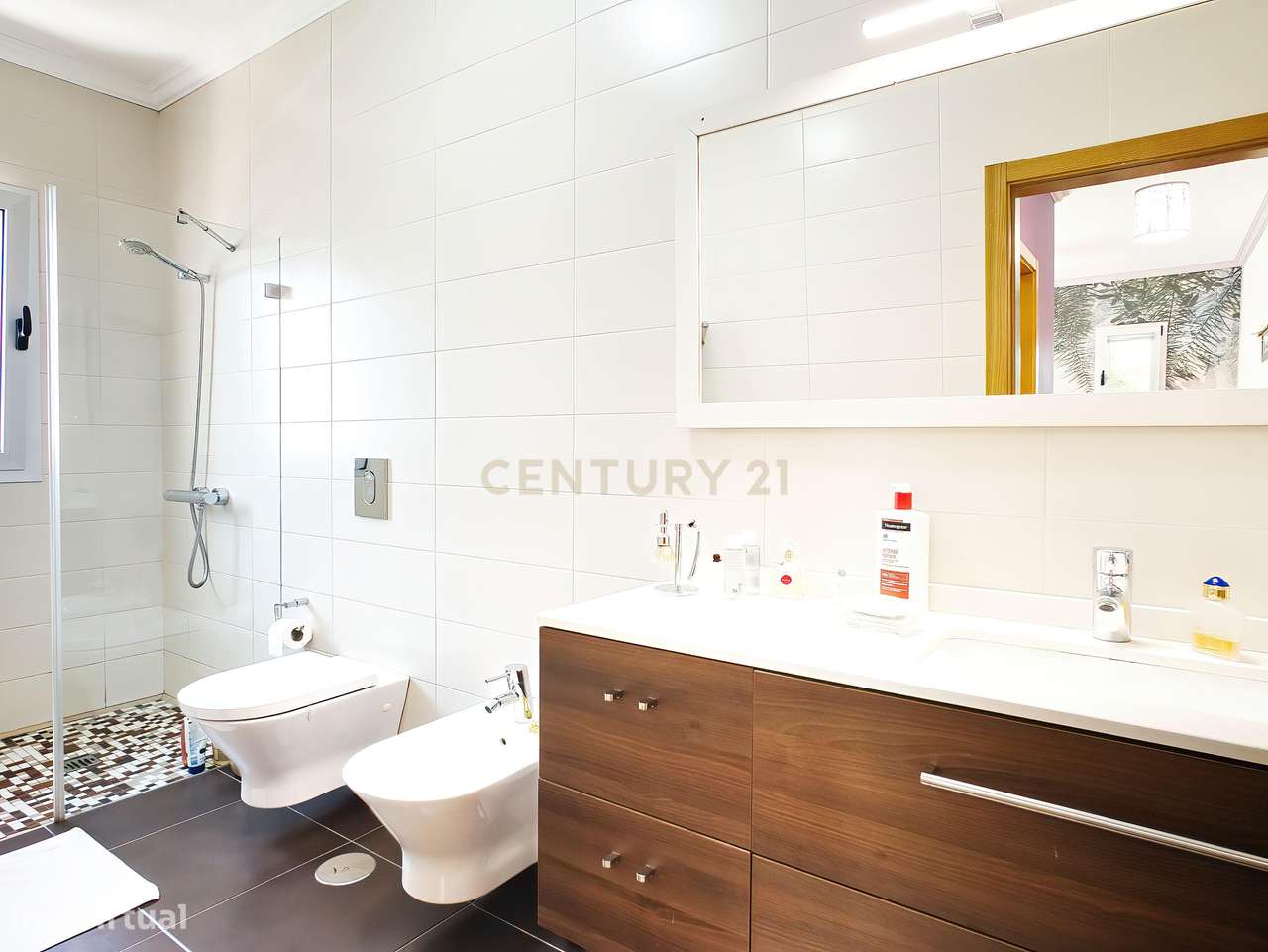 Moradia T4  como nova com Piscina  e vista serra dos Candeiros-22