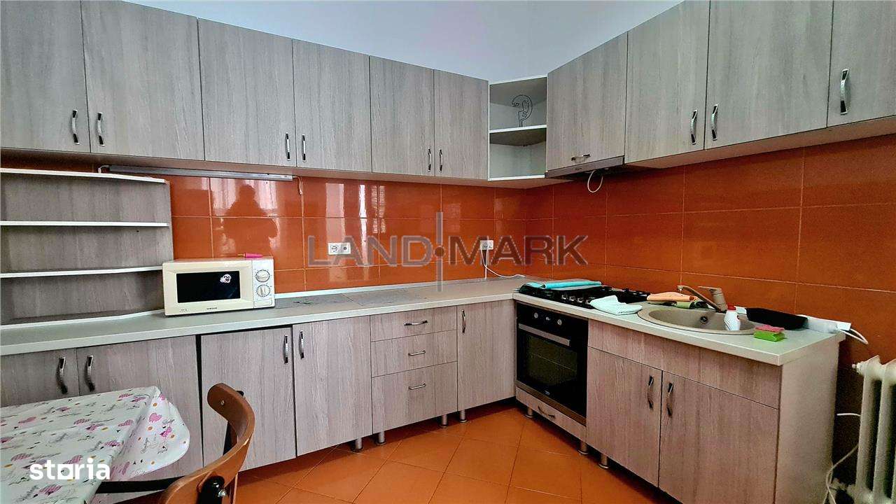 Casa cu 10 camere de vanzare,  zona Semicentrala,-9