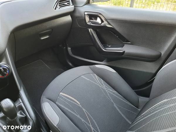 Peugeot 208 1.2 VTi Active - 21