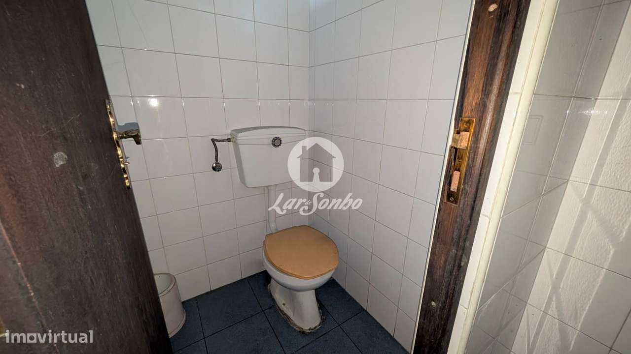 Moradia T5 para Restauro na Aguçadoura, Póvoa de Varzim - Grande imagem: 5/13