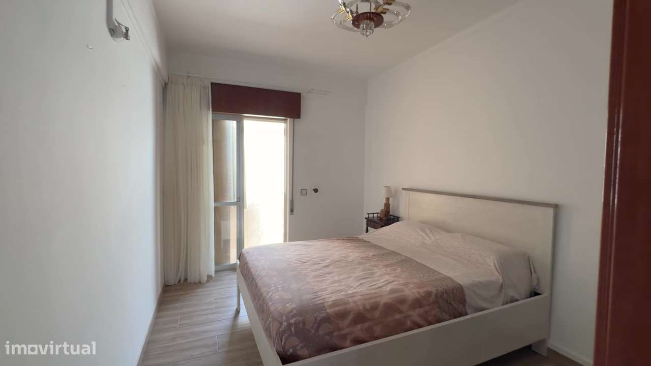 Apartamento T2 em Loulé com varanda e ar condicionado - Grande imagem: 2/12