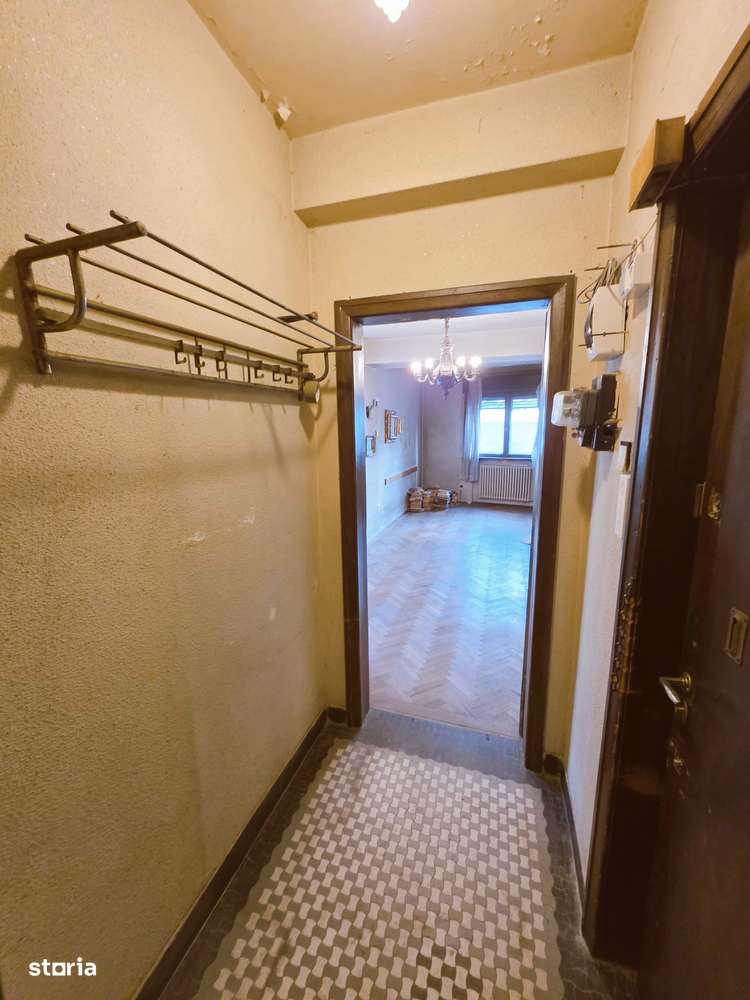 Caderea Bastiliei, apt. 2 camere, etaj 1, balcon,50mp, pe lista de U 3-7