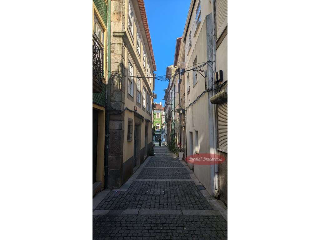 Prédio junto a Sé De Braga.-6