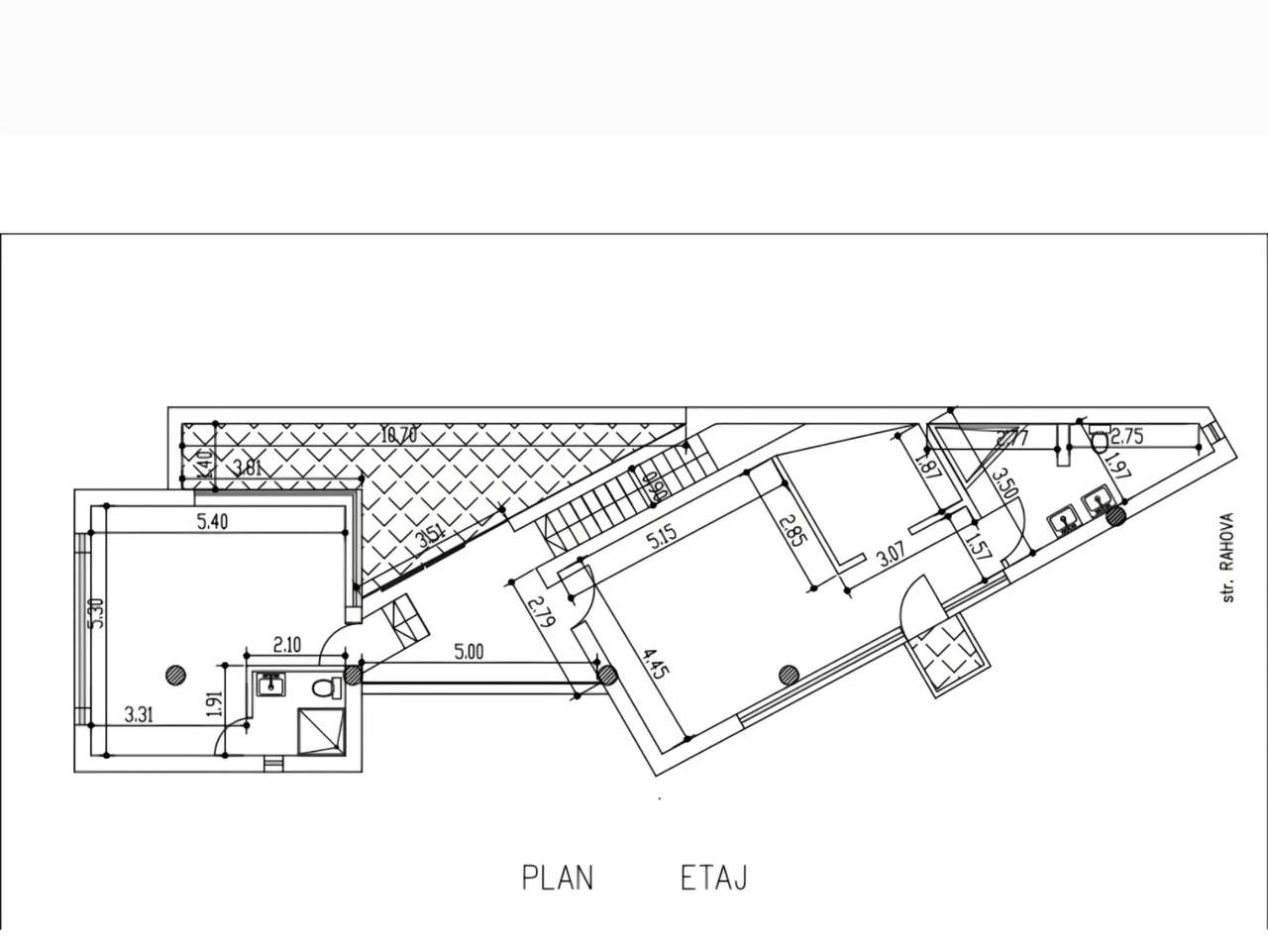 Vilă cu arhitectură futuristă și design avangardist la Cheie-19