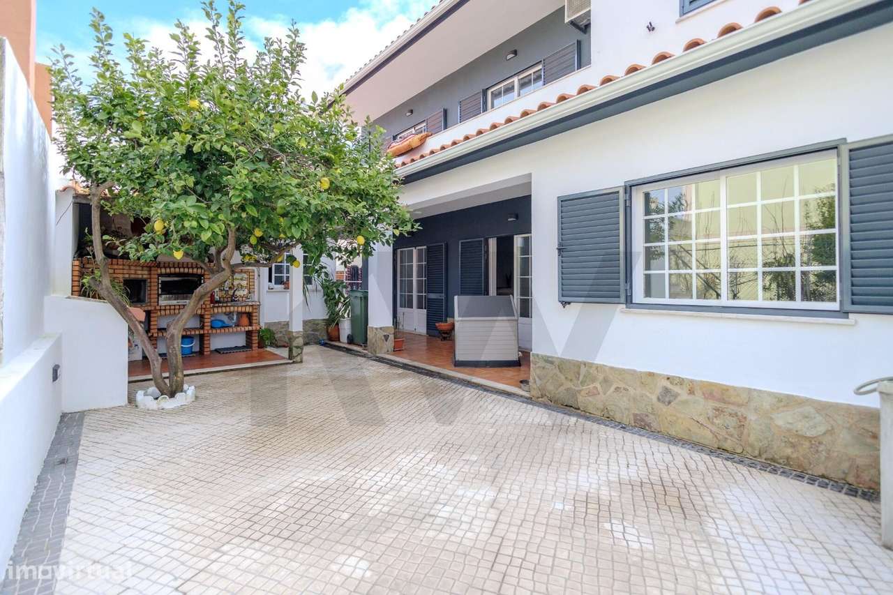 Moradia T4 + 1  com excelentes áreas – Pinhal de Frades, Seixal - Grande imagem: 5/60