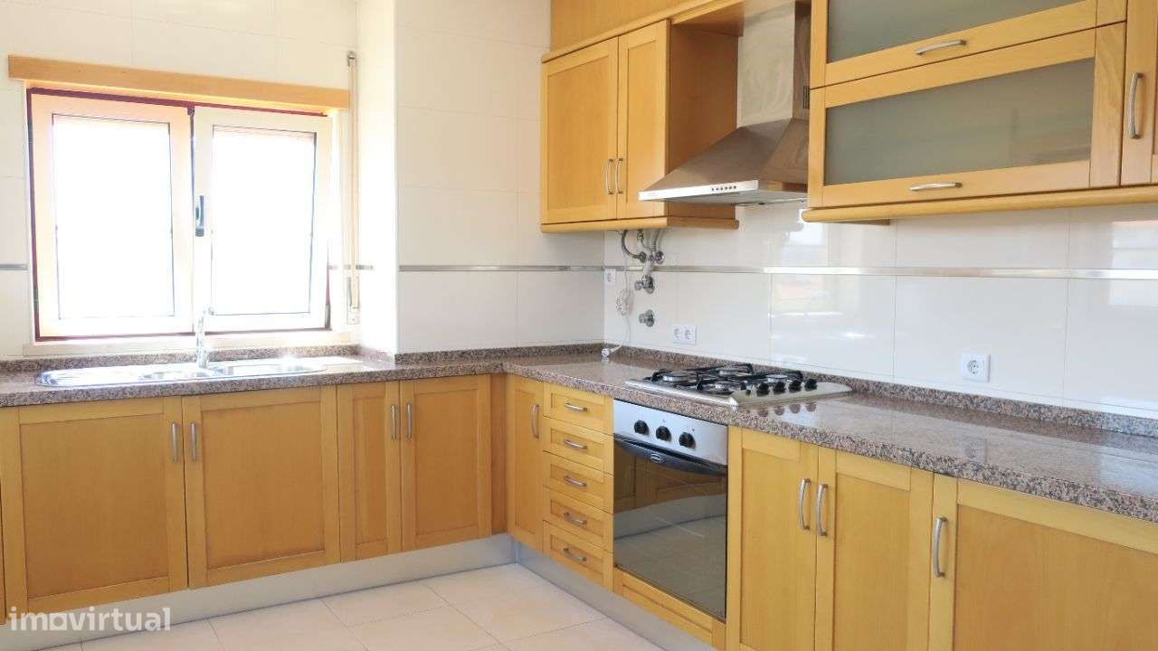 Apartamento T1 Mobilado - Fátima - Grande imagem: 2/11